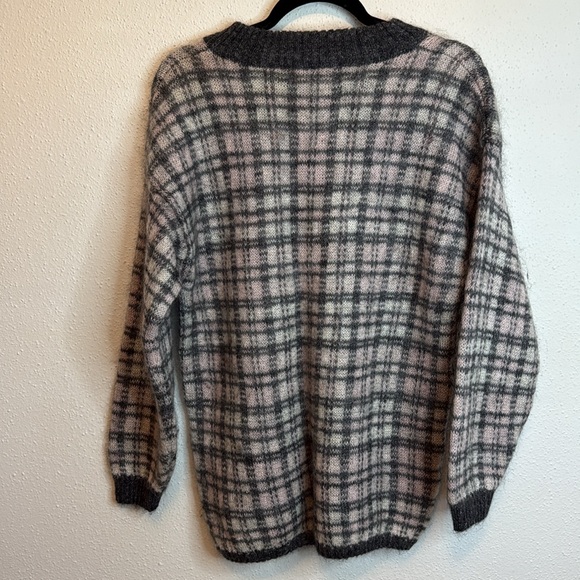 Maurices Pink and Gray Mohair Blend Crewneck Sweater Size Large - Picture 5 of 5